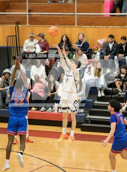Thumbnail 3 in North @ McClintock photogallery.