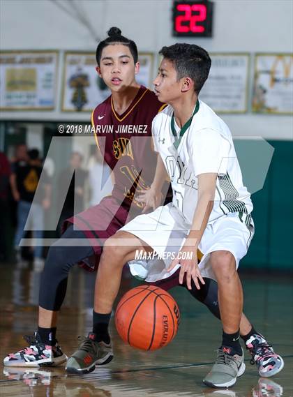 Thumbnail 1 in Royal vs Simi  photogallery.