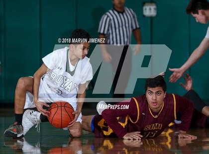 Thumbnail 3 in Royal vs Simi  photogallery.