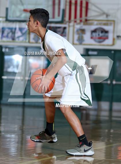 Thumbnail 1 in Royal vs Simi  photogallery.