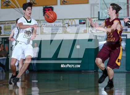 Thumbnail 3 in Royal vs Simi  photogallery.