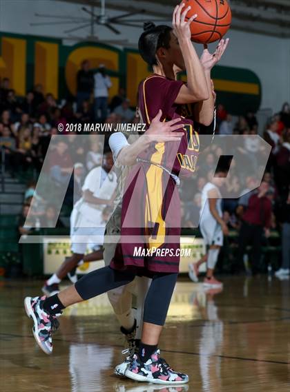 Thumbnail 1 in Royal vs Simi  photogallery.