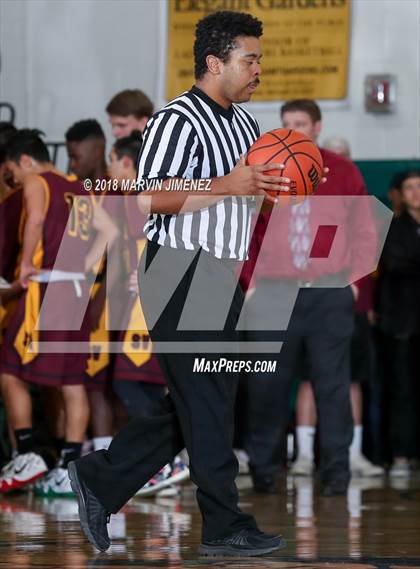 Thumbnail 3 in Royal vs Simi  photogallery.