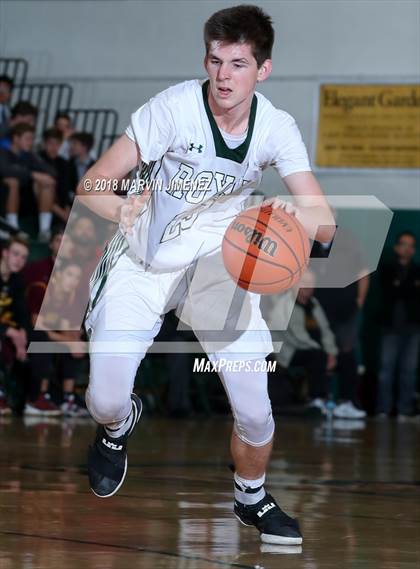 Thumbnail 3 in Royal vs Simi  photogallery.