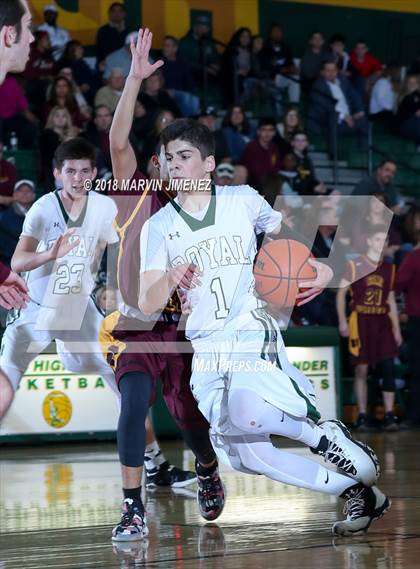 Thumbnail 2 in Royal vs Simi  photogallery.