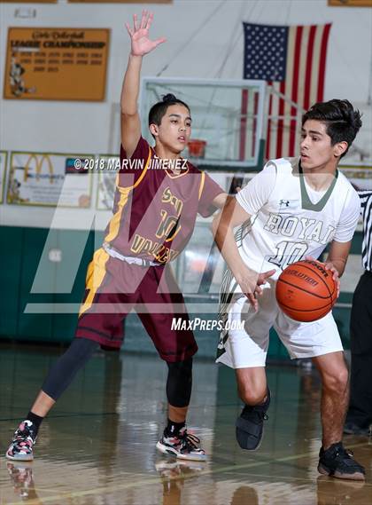 Thumbnail 3 in Royal vs Simi  photogallery.