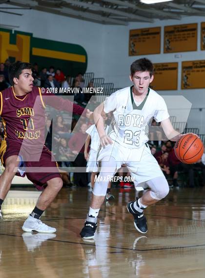 Thumbnail 1 in Royal vs Simi  photogallery.