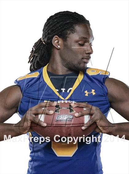 Thumbnail 1 in Oscar Smith (2014 Preseason Top 25 Photo Shoot)  photogallery.