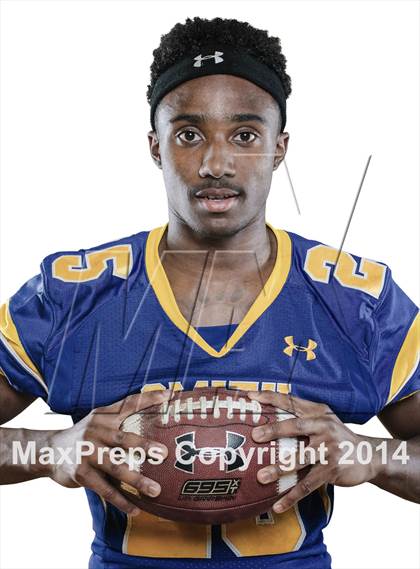 Thumbnail 1 in Oscar Smith (2014 Preseason Top 25 Photo Shoot)  photogallery.