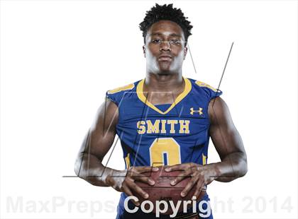 Thumbnail 3 in Oscar Smith (2014 Preseason Top 25 Photo Shoot)  photogallery.
