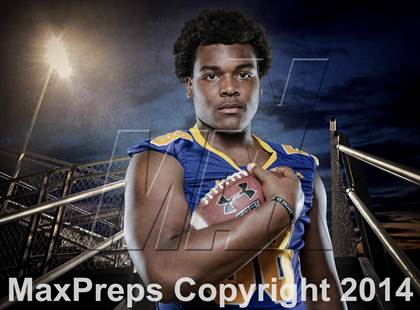 Thumbnail 3 in Oscar Smith (2014 Preseason Top 25 Photo Shoot)  photogallery.