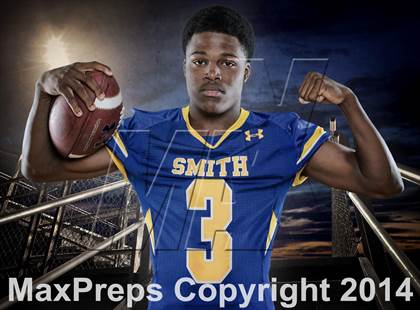 Thumbnail 3 in Oscar Smith (2014 Preseason Top 25 Photo Shoot)  photogallery.