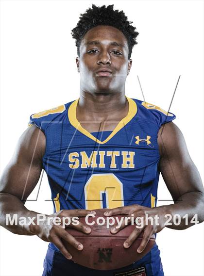 Thumbnail 1 in Oscar Smith (2014 Preseason Top 25 Photo Shoot)  photogallery.