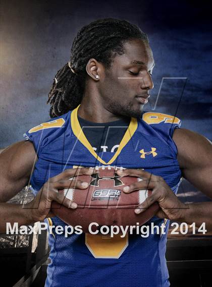 Thumbnail 2 in Oscar Smith (2014 Preseason Top 25 Photo Shoot)  photogallery.