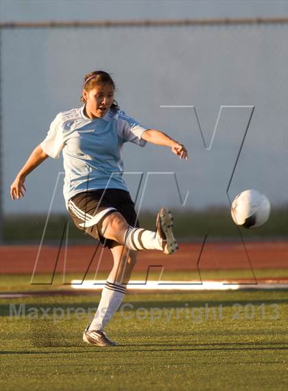 Thumbnail 3 in Marshall vs. Arroyo (CIF SS D7 Final) photogallery.