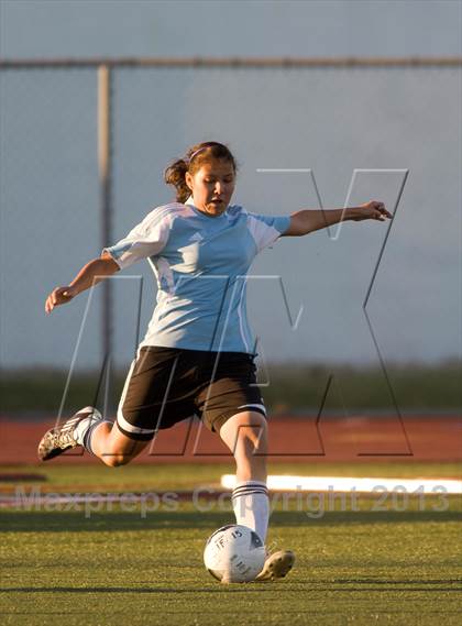 Thumbnail 2 in Marshall vs. Arroyo (CIF SS D7 Final) photogallery.