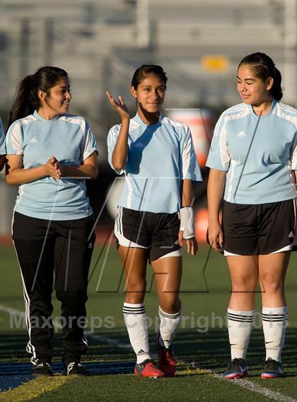 Thumbnail 3 in Marshall vs. Arroyo (CIF SS D7 Final) photogallery.