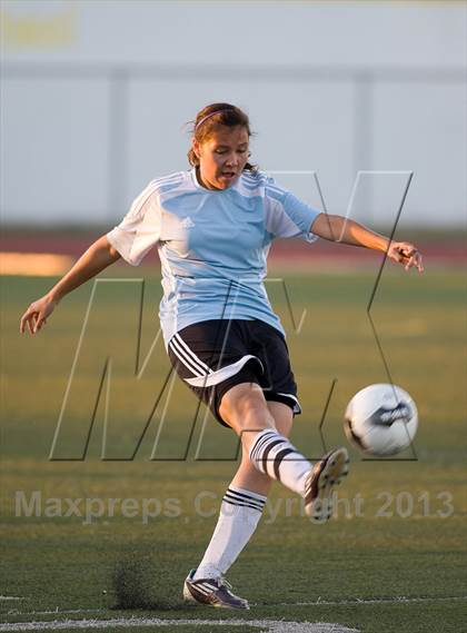 Thumbnail 2 in Marshall vs. Arroyo (CIF SS D7 Final) photogallery.