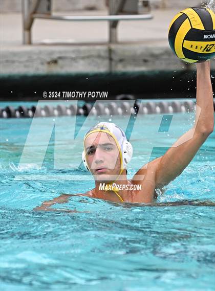 Thumbnail 3 in Grossmont vs Villa Park photogallery.