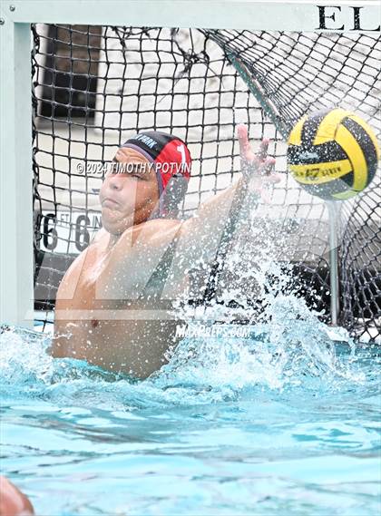 Thumbnail 3 in Grossmont @ Villa Park photogallery.