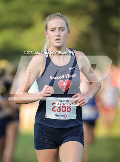 Thumbnail 3 in Saint Xavier Tiger Run photogallery.