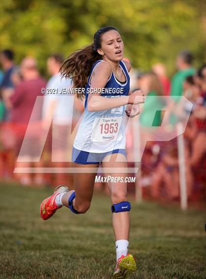 Thumbnail 2 in Saint Xavier Tiger Run photogallery.