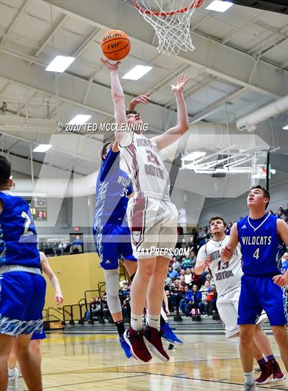 Thumbnail 2 in White County Central vs. Hector (AAA 2A State Playoff First Round) photogallery.