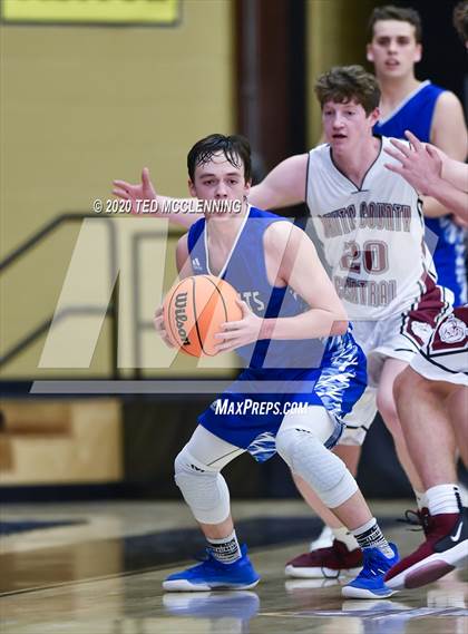 Thumbnail 3 in White County Central vs. Hector (AAA 2A State Playoff First Round) photogallery.