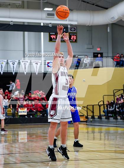 Thumbnail 3 in White County Central vs. Hector (AAA 2A State Playoff First Round) photogallery.