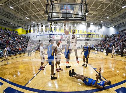 Thumbnail 1 in Belleville West vs. Simeon photogallery.