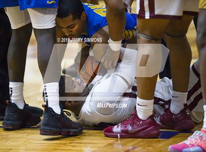 Thumbnail 3 in Belleville West vs. Simeon photogallery.