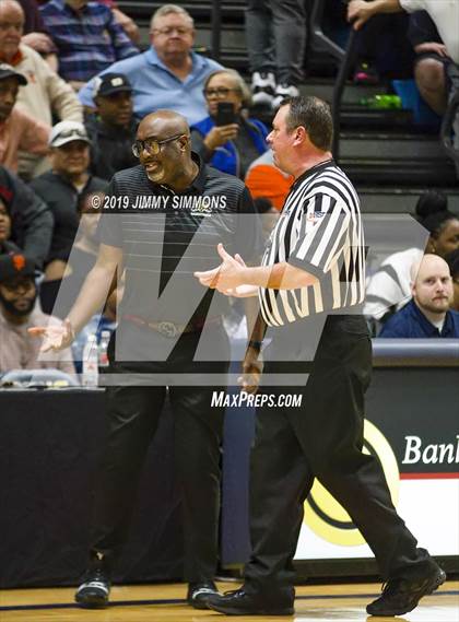 Thumbnail 3 in Belleville West vs. Simeon photogallery.
