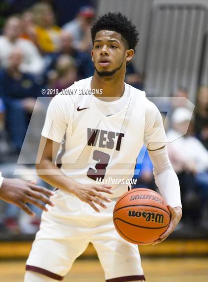 Thumbnail 1 in Belleville West vs. Simeon photogallery.