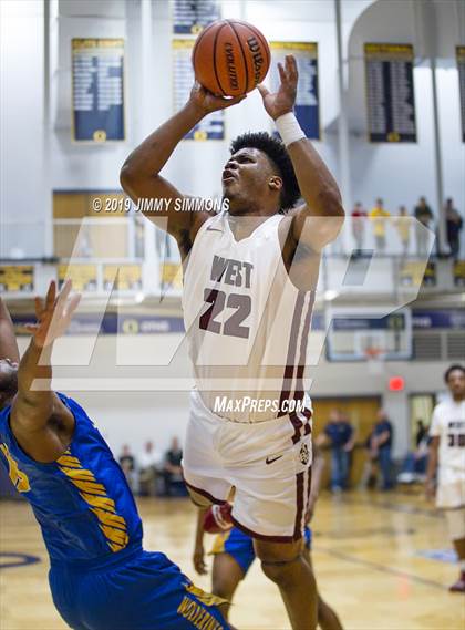 Thumbnail 1 in Belleville West vs. Simeon photogallery.