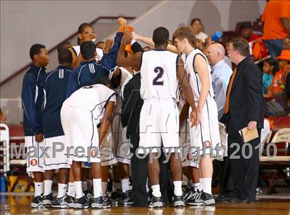Thumbnail 3 in Bellaire vs. Bush (Texas 5A Regional Final) photogallery.