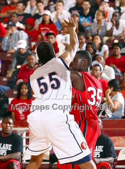 Thumbnail 1 in Bellaire vs. Bush (Texas 5A Regional Final) photogallery.