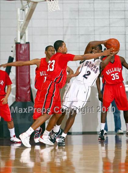 Thumbnail 1 in Bellaire vs. Bush (Texas 5A Regional Final) photogallery.