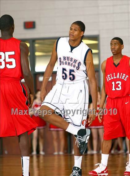 Thumbnail 2 in Bellaire vs. Bush (Texas 5A Regional Final) photogallery.