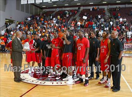 Thumbnail 3 in Bellaire vs. Bush (Texas 5A Regional Final) photogallery.
