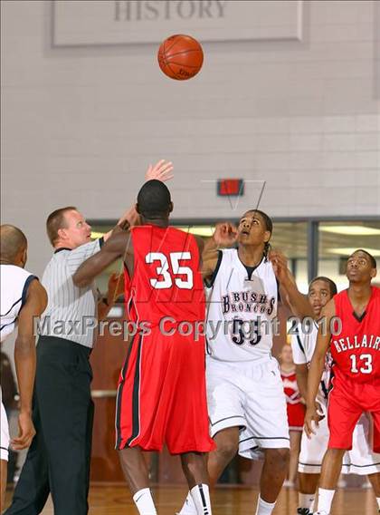 Thumbnail 3 in Bellaire vs. Bush (Texas 5A Regional Final) photogallery.