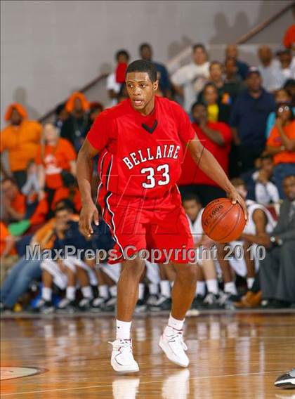 Thumbnail 2 in Bellaire vs. Bush (Texas 5A Regional Final) photogallery.