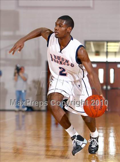 Thumbnail 3 in Bellaire vs. Bush (Texas 5A Regional Final) photogallery.