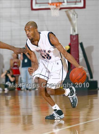 Thumbnail 3 in Bellaire vs. Bush (Texas 5A Regional Final) photogallery.