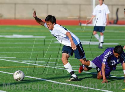 Thumbnail 1 in Southwest vs. University City (Grossmont Holiday Tournament) photogallery.