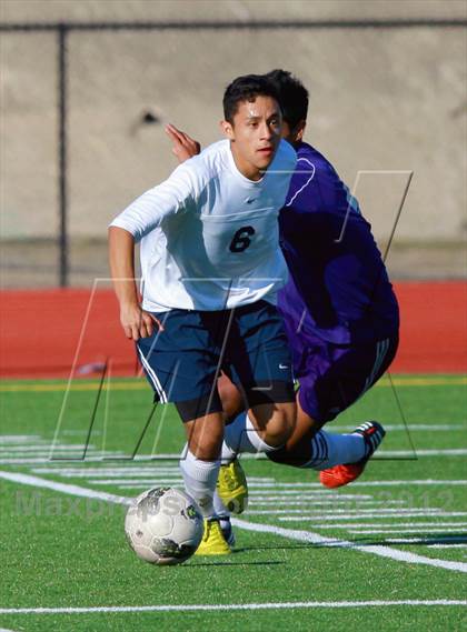 Thumbnail 1 in Southwest vs. University City (Grossmont Holiday Tournament) photogallery.