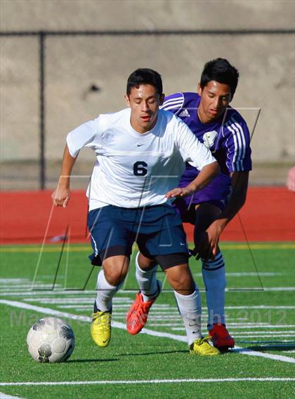 Thumbnail 2 in Southwest vs. University City (Grossmont Holiday Tournament) photogallery.