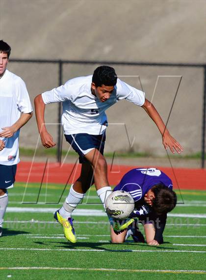 Thumbnail 3 in Southwest vs. University City (Grossmont Holiday Tournament) photogallery.