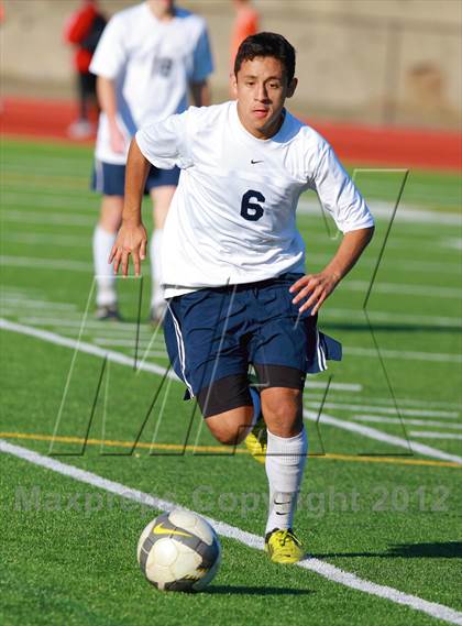 Thumbnail 2 in Southwest vs. University City (Grossmont Holiday Tournament) photogallery.