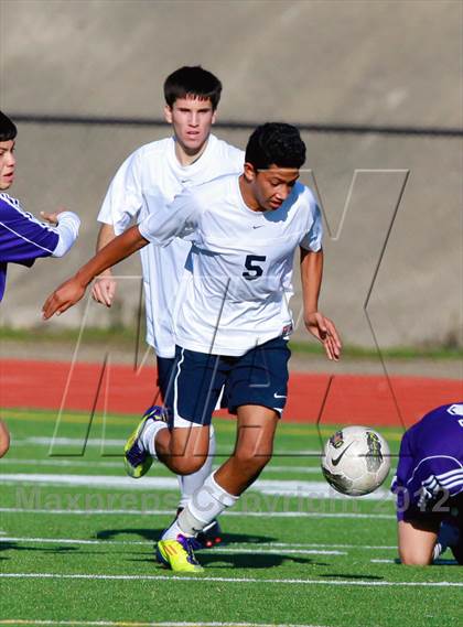 Thumbnail 2 in Southwest vs. University City (Grossmont Holiday Tournament) photogallery.
