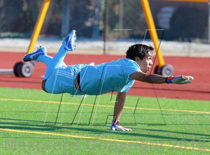 Thumbnail 1 in Southwest vs. University City (Grossmont Holiday Tournament) photogallery.